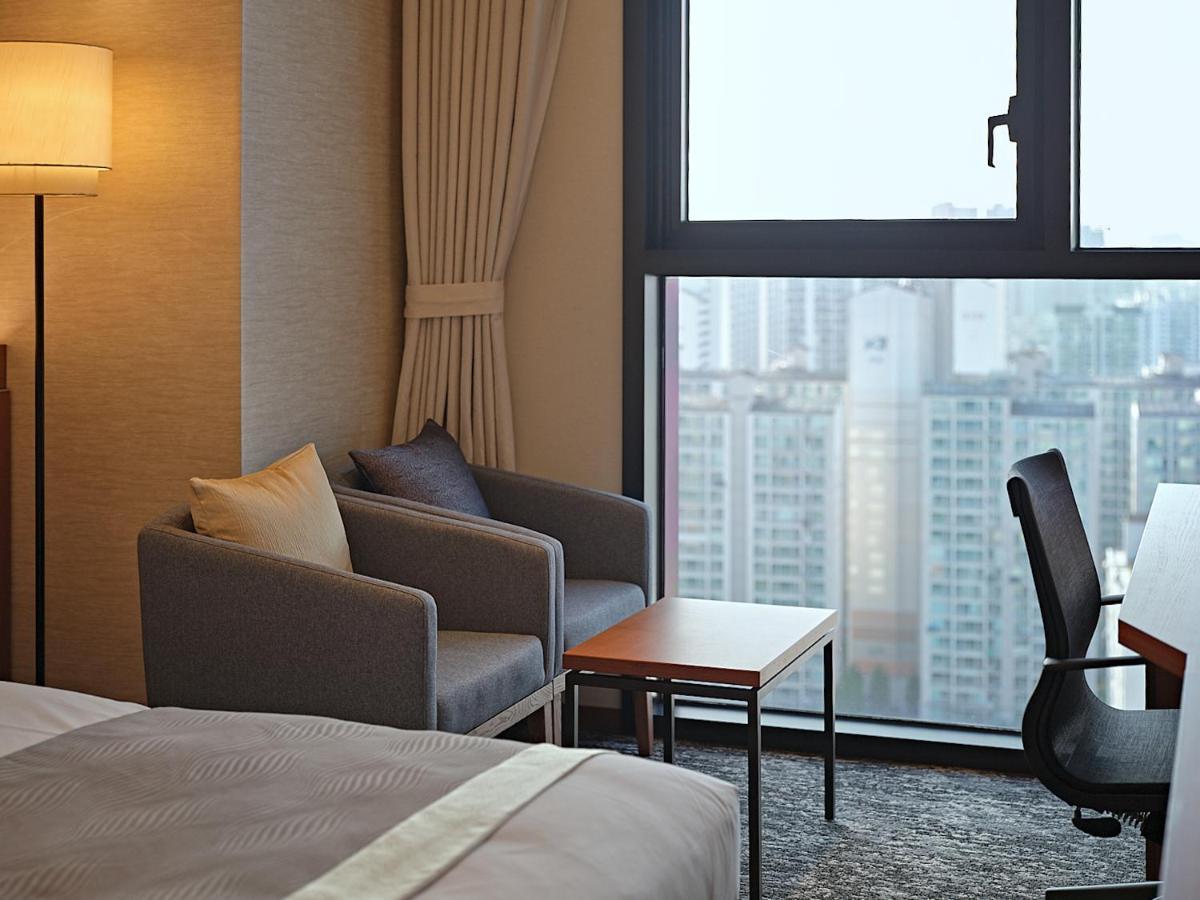 Roynet Hotel Seoul Mapo Esterno foto