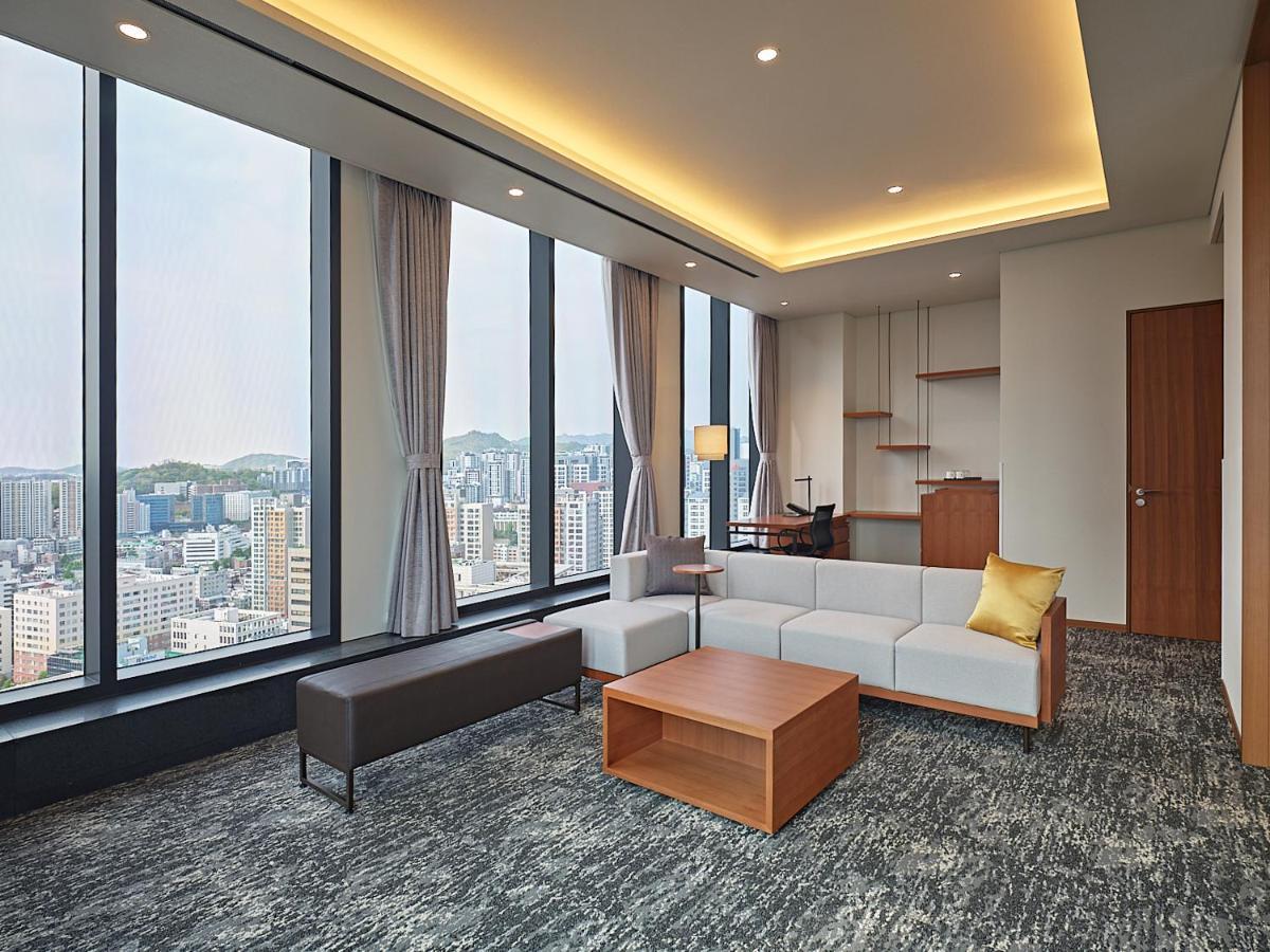 Roynet Hotel Seoul Mapo Esterno foto